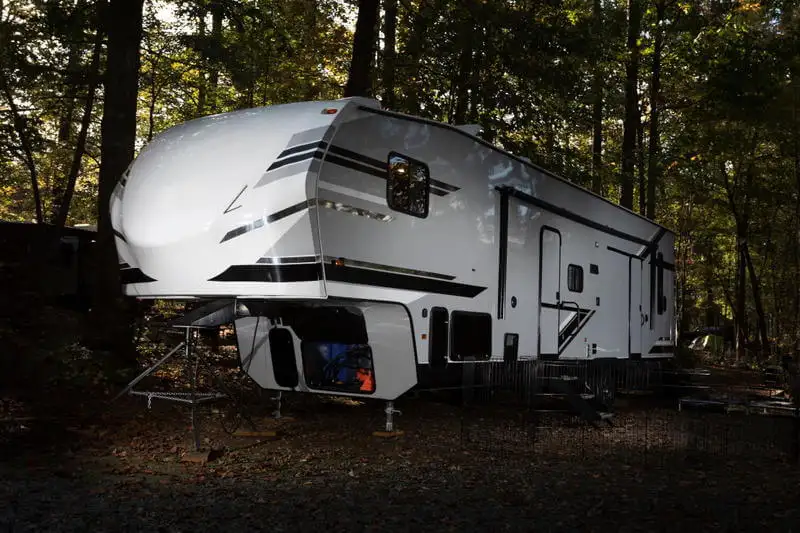 Read more about the article Tips for Keeping Your Fifth Wheel in Tip-Top Shape